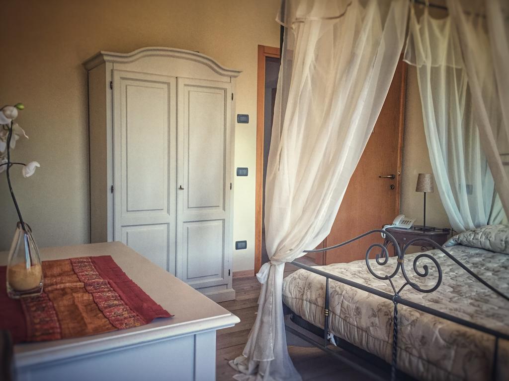 Agriturismo Borgo Tecla Rosà Eksteriør billede