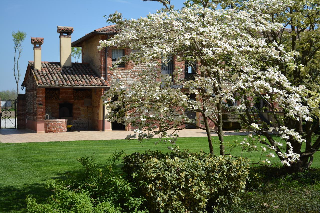 Agriturismo Borgo Tecla Rosà Eksteriør billede