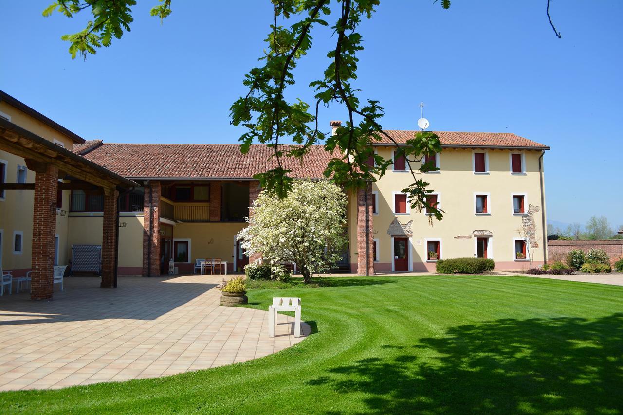 Agriturismo Borgo Tecla Rosà Eksteriør billede